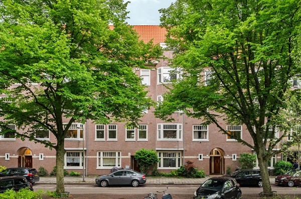 Van Tuyll van Serooskerkenweg 73-1, 1076JG Amsterdam